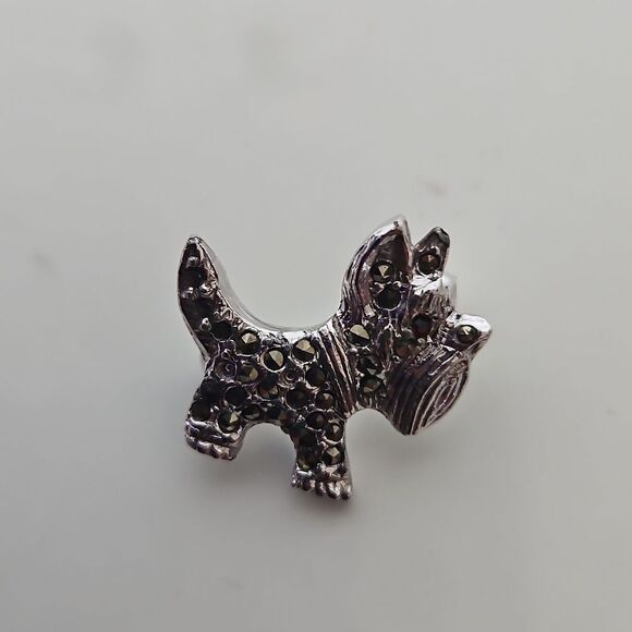 Pooch Dog Pin With Rhinestones Silver - Picture 10 of 16